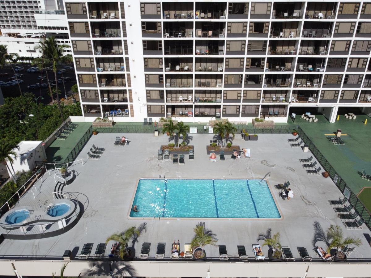 Cozy Waikiki Getaway, Stroll To Beach With Free Parking 檀香山 外观 照片