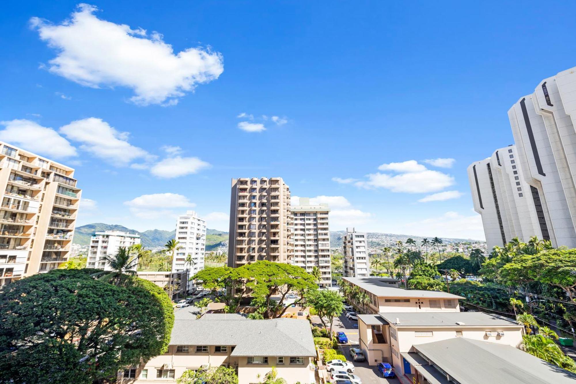 Cozy Waikiki Getaway, Stroll To Beach With Free Parking 檀香山 外观 照片