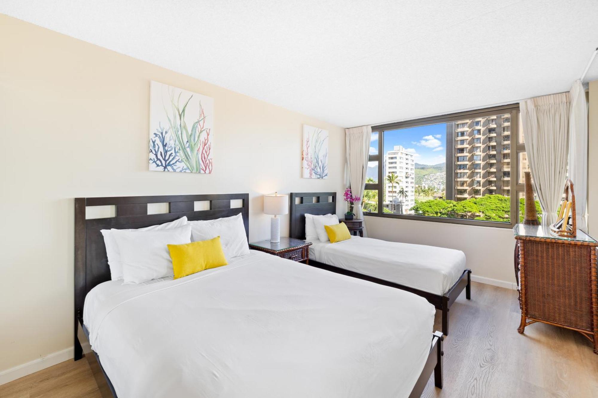 Cozy Waikiki Getaway, Stroll To Beach With Free Parking 檀香山 外观 照片