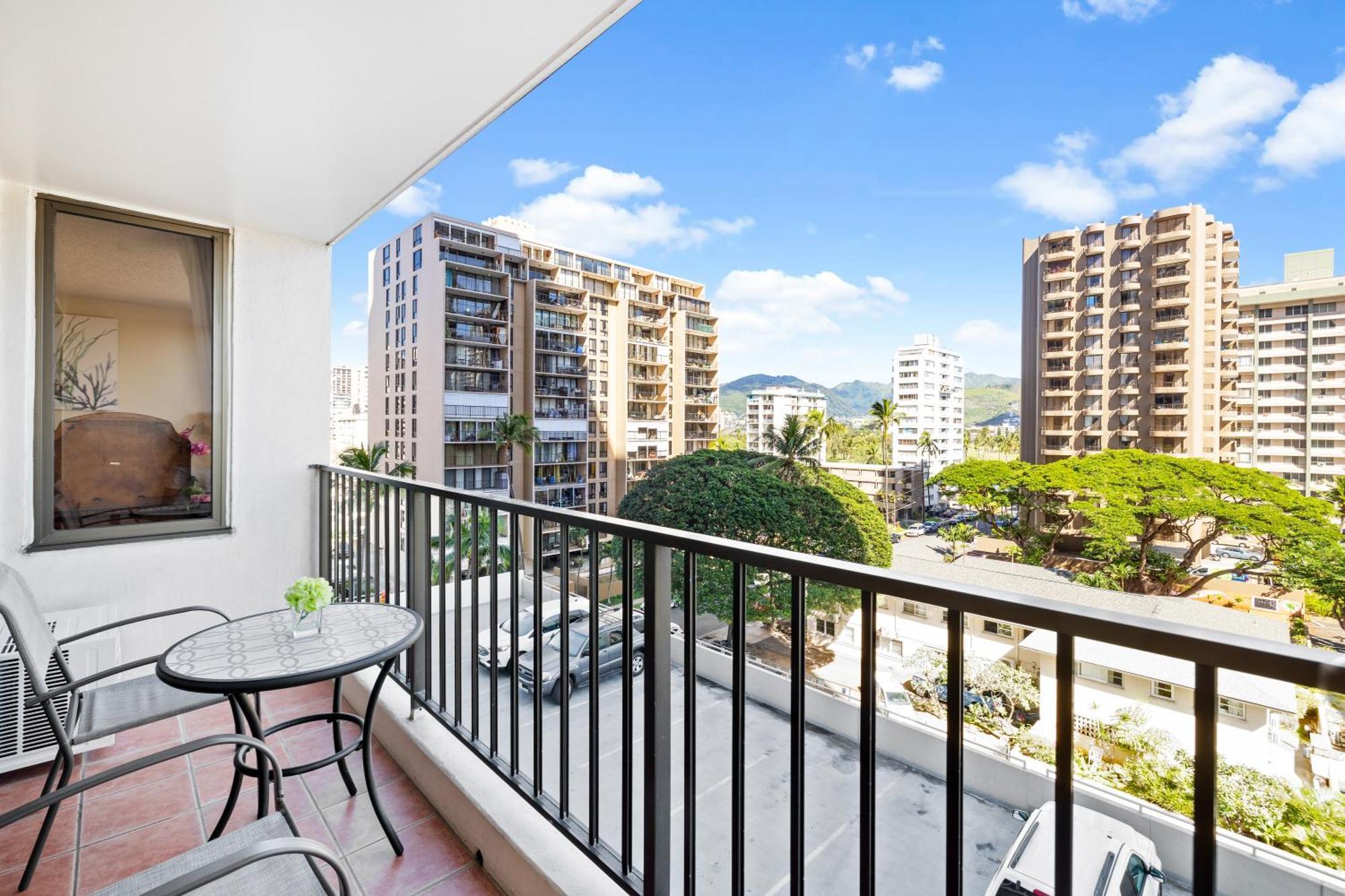 Cozy Waikiki Getaway, Stroll To Beach With Free Parking 檀香山 外观 照片