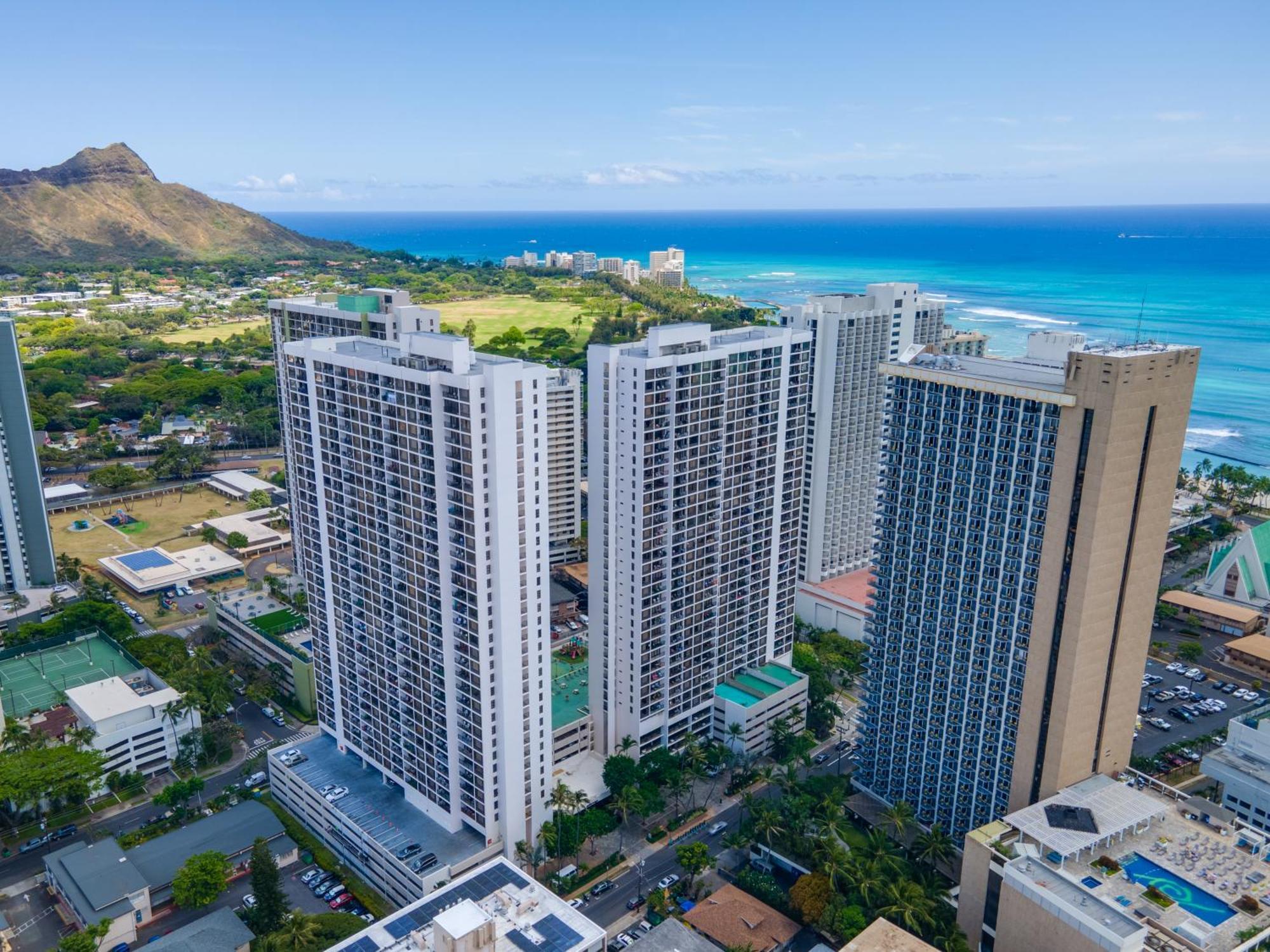 Cozy Waikiki Getaway, Stroll To Beach With Free Parking 檀香山 外观 照片