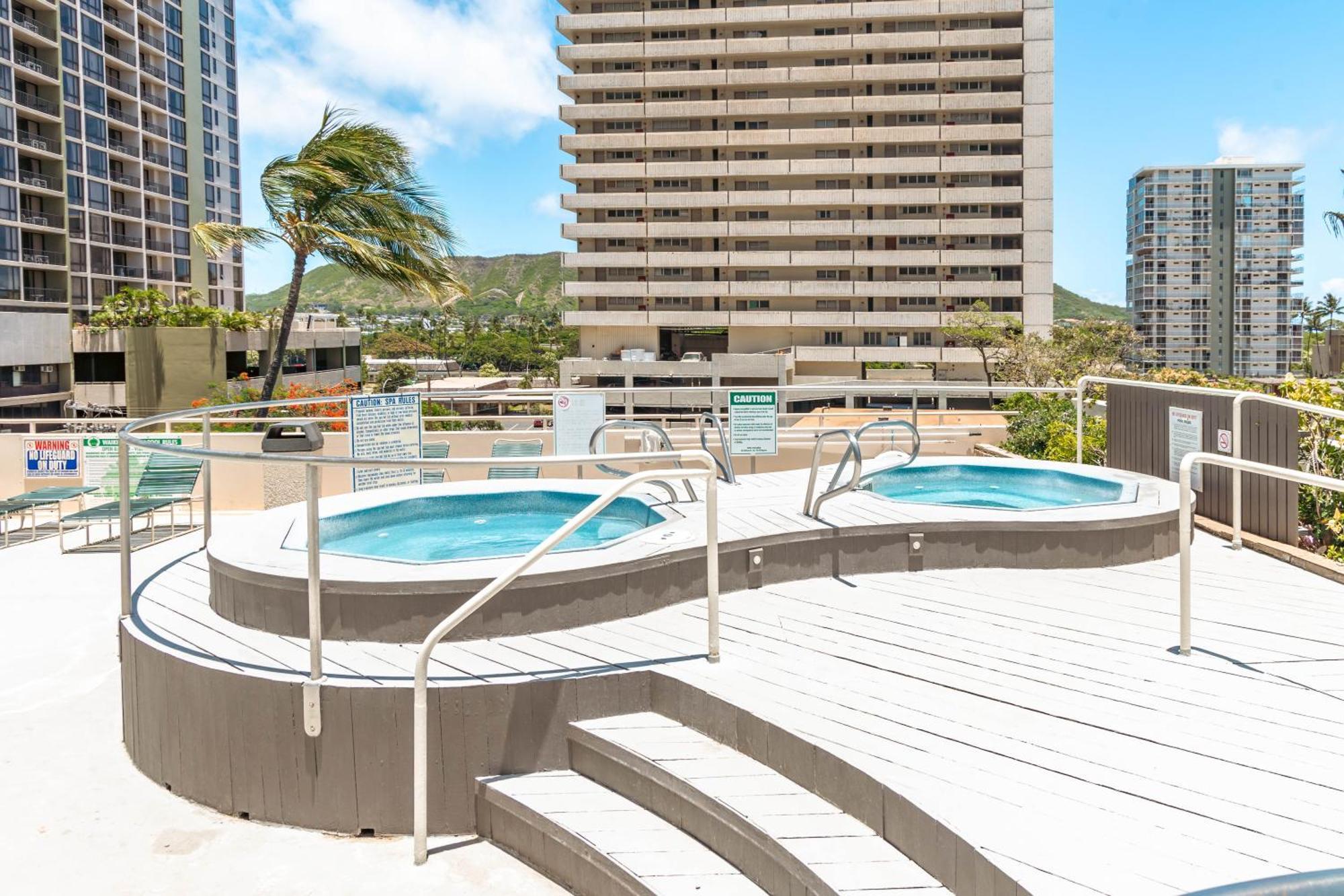 Cozy Waikiki Getaway, Stroll To Beach With Free Parking 檀香山 外观 照片